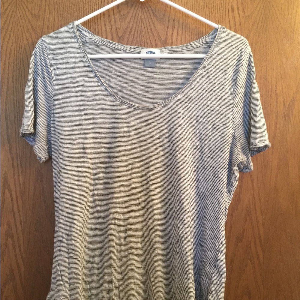 Black & White small stripes tee